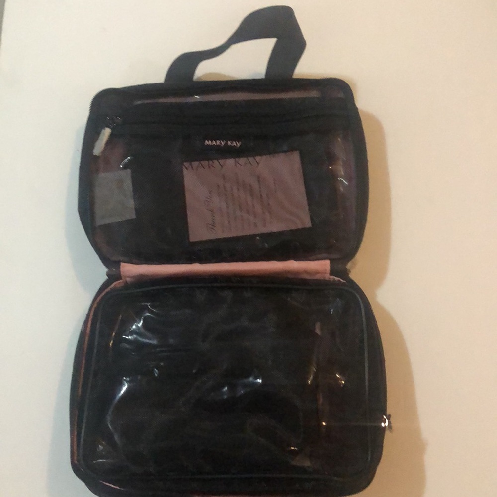 NEW Mary Kay travel tote - Picture 3 of 7